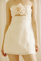 Cream Floral Detail Keyhole Mini